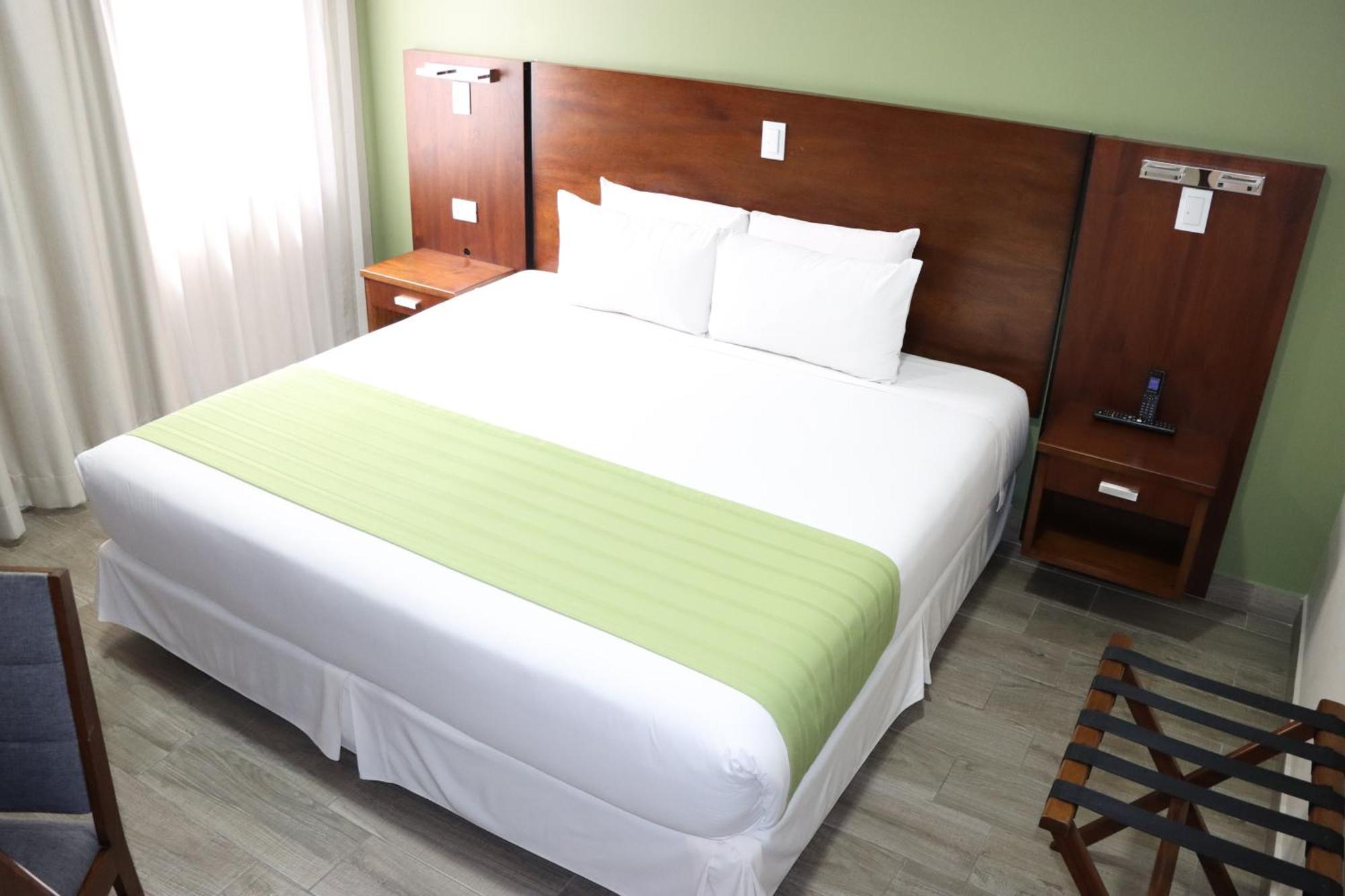 Hotel San Agustin Plaza Latacunga Eksteriør billede