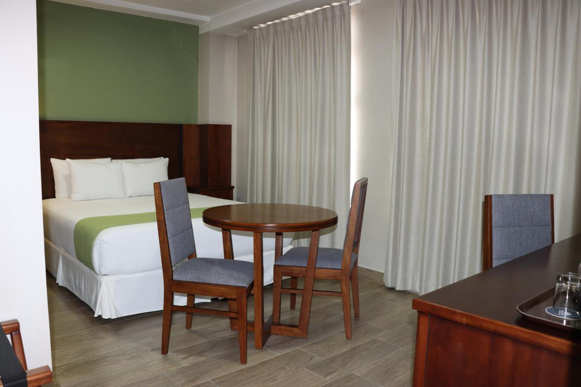Hotel San Agustin Plaza Latacunga Eksteriør billede