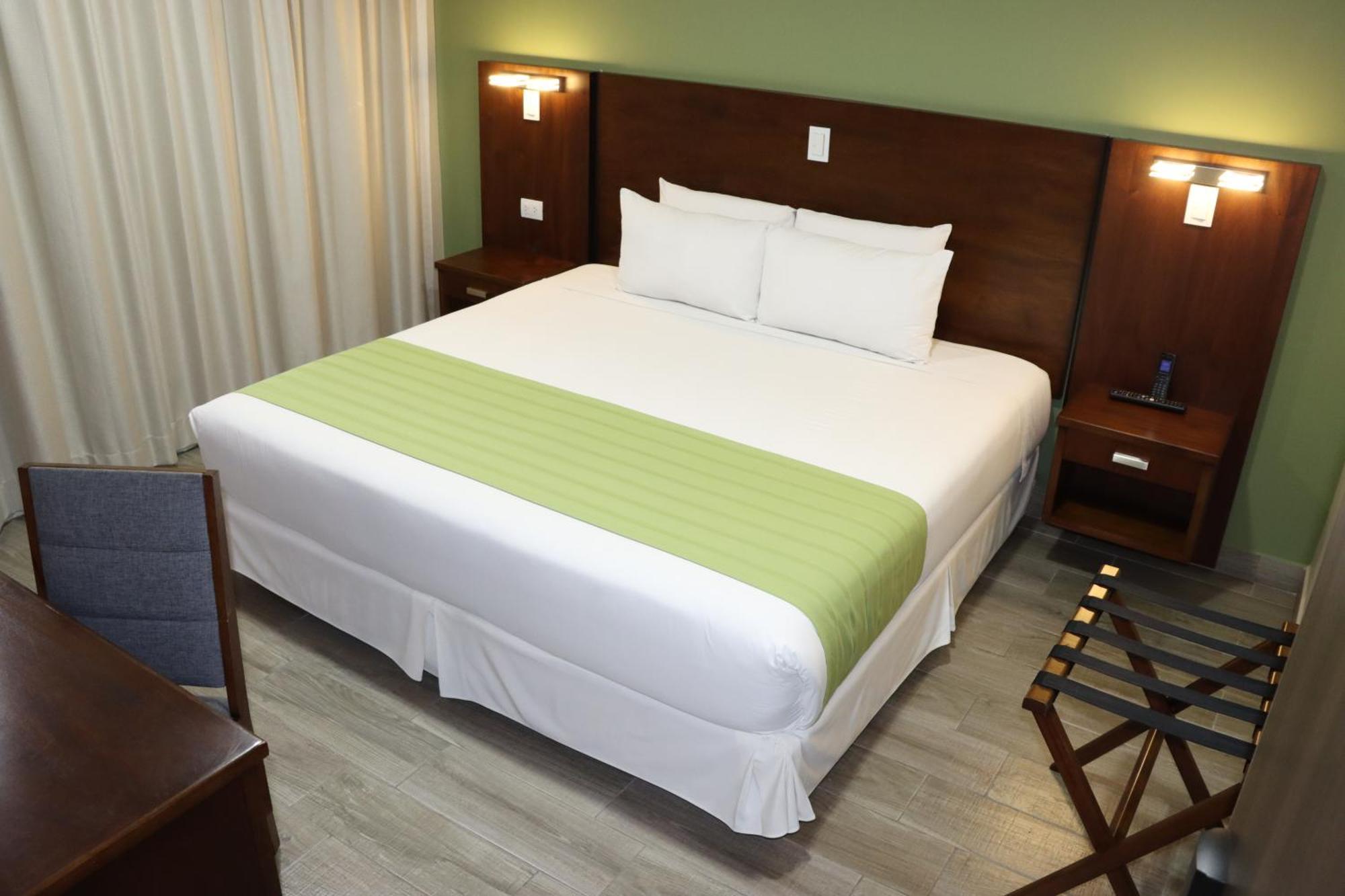 Hotel San Agustin Plaza Latacunga Eksteriør billede
